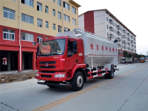 東風(fēng)柳汽散裝飼料運(yùn)輸車圖片5